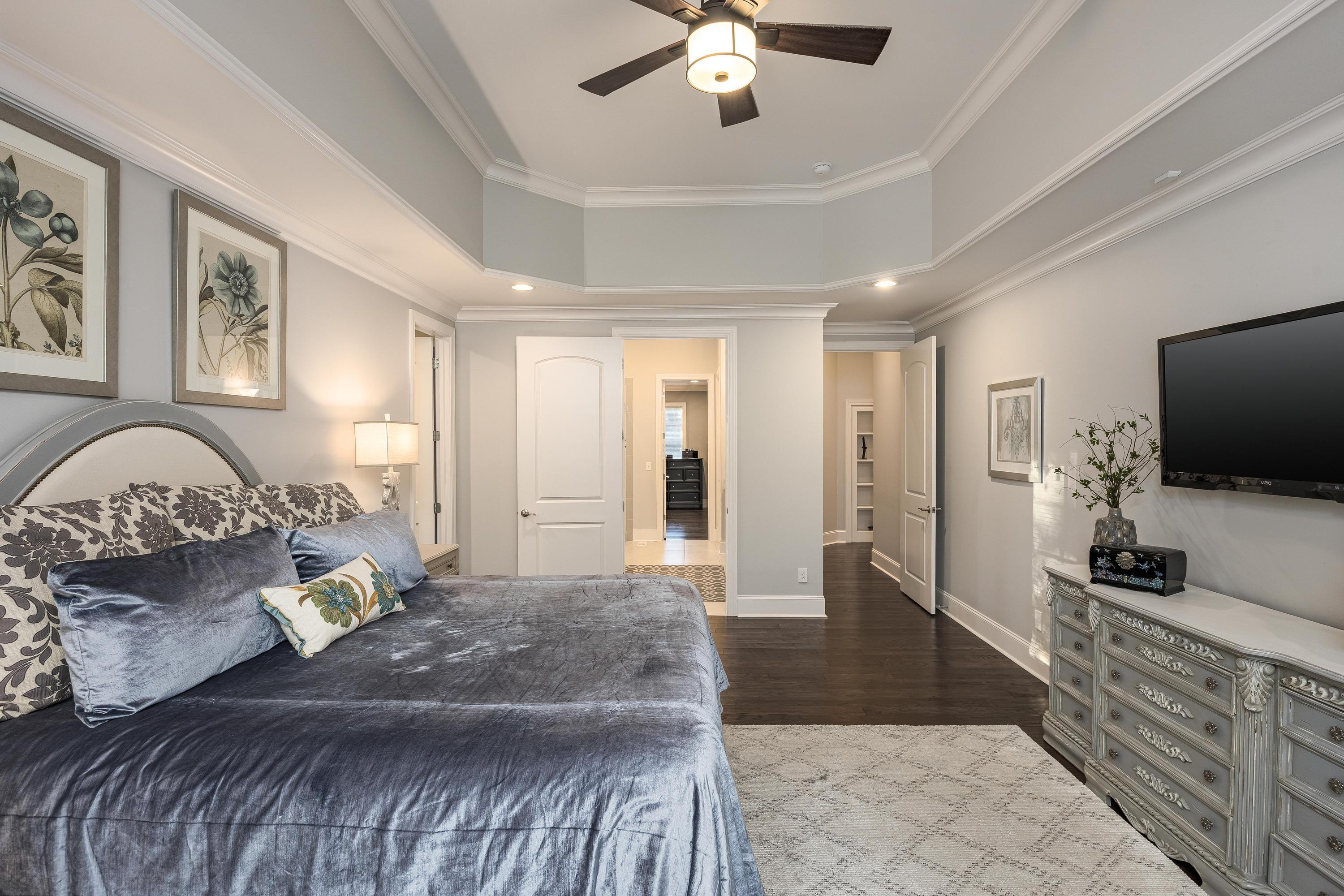 170 Litchfield Lane NW, Cleveland