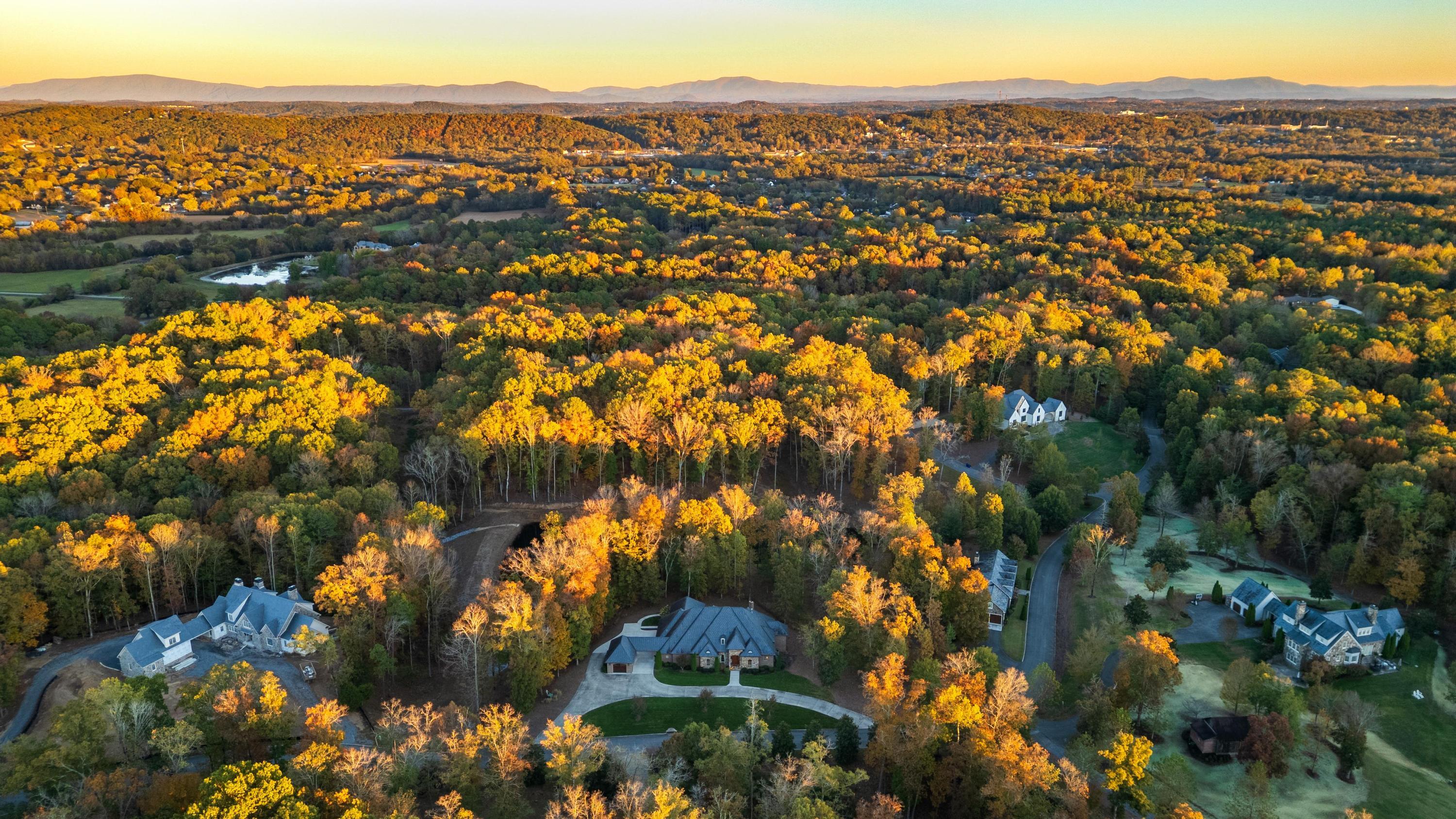 170 Litchfield Lane NW, Cleveland