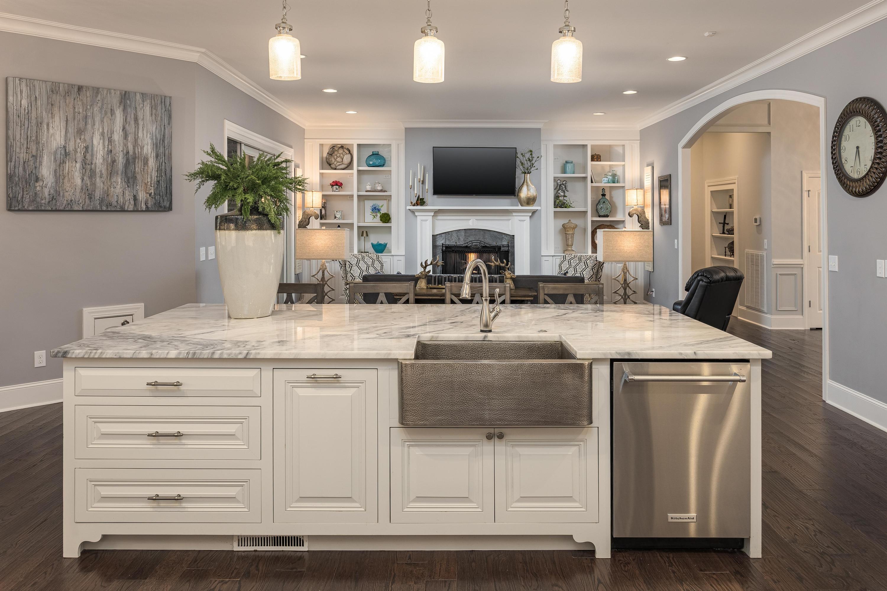 170 Litchfield Lane NW, Cleveland