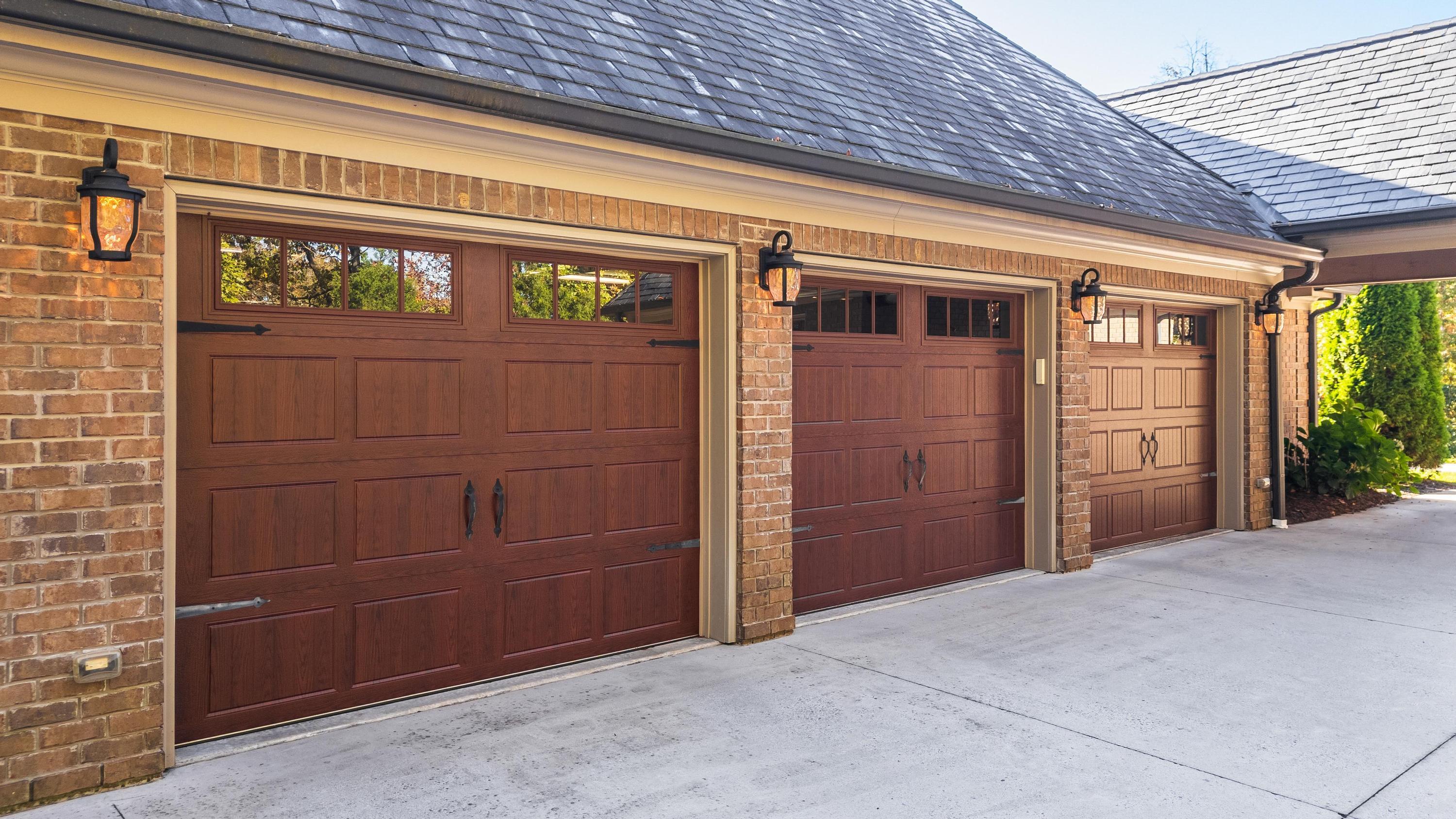 170 Litchfield Lane NW, Cleveland