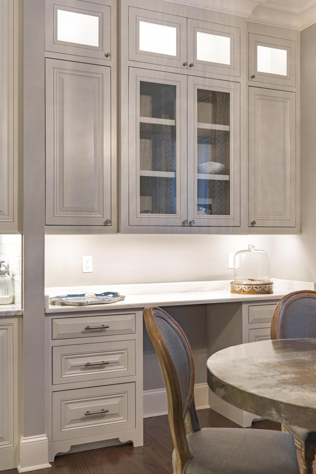 170 Litchfield Lane NW, Cleveland