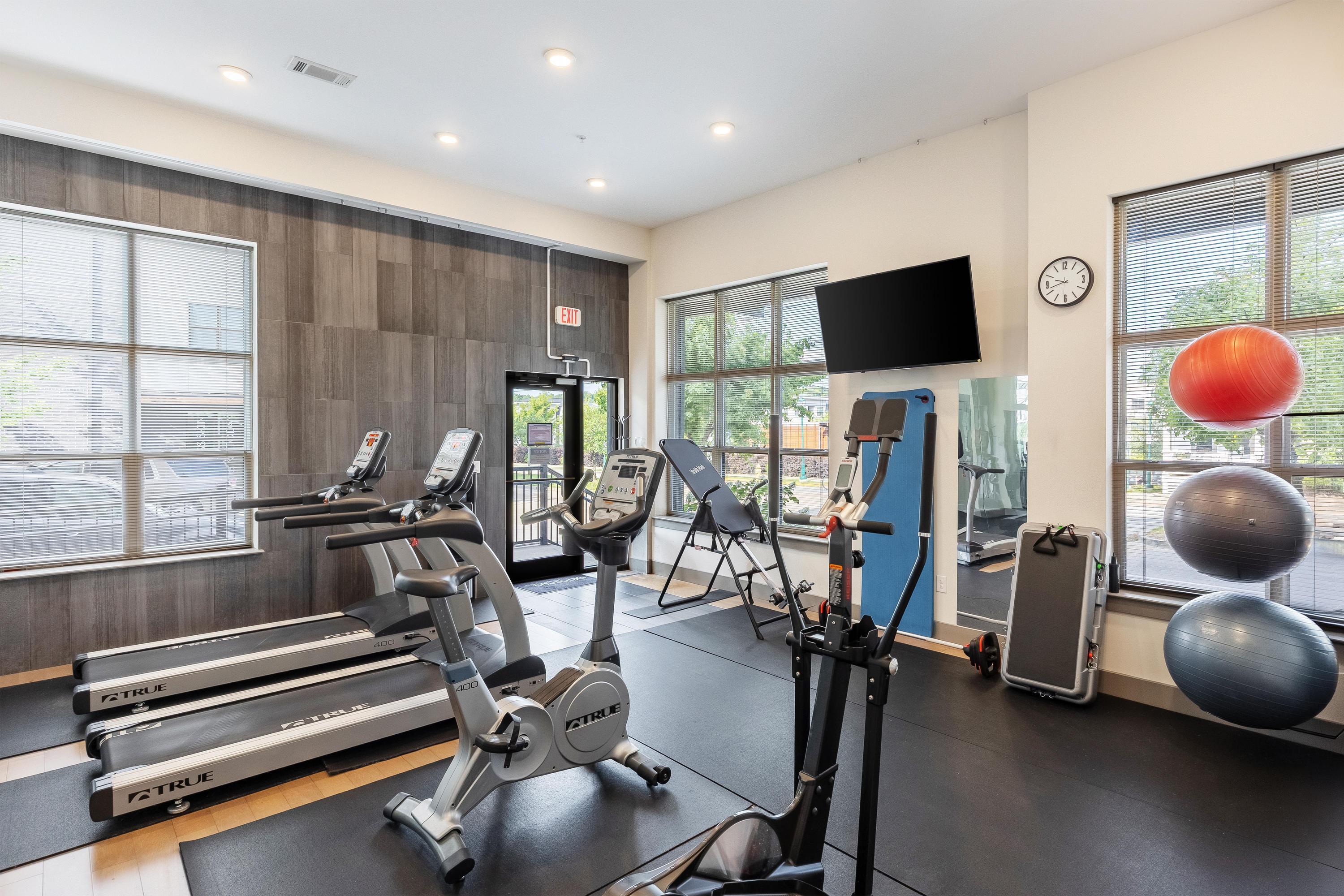 782 Riverfront Parkway, 416
