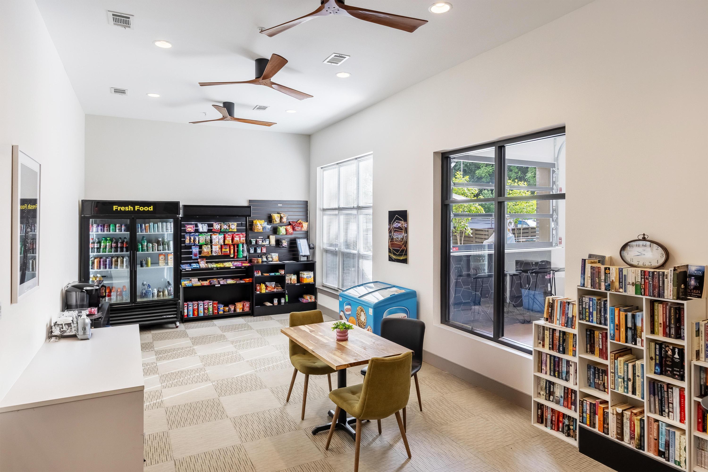 782 Riverfront Parkway, 416