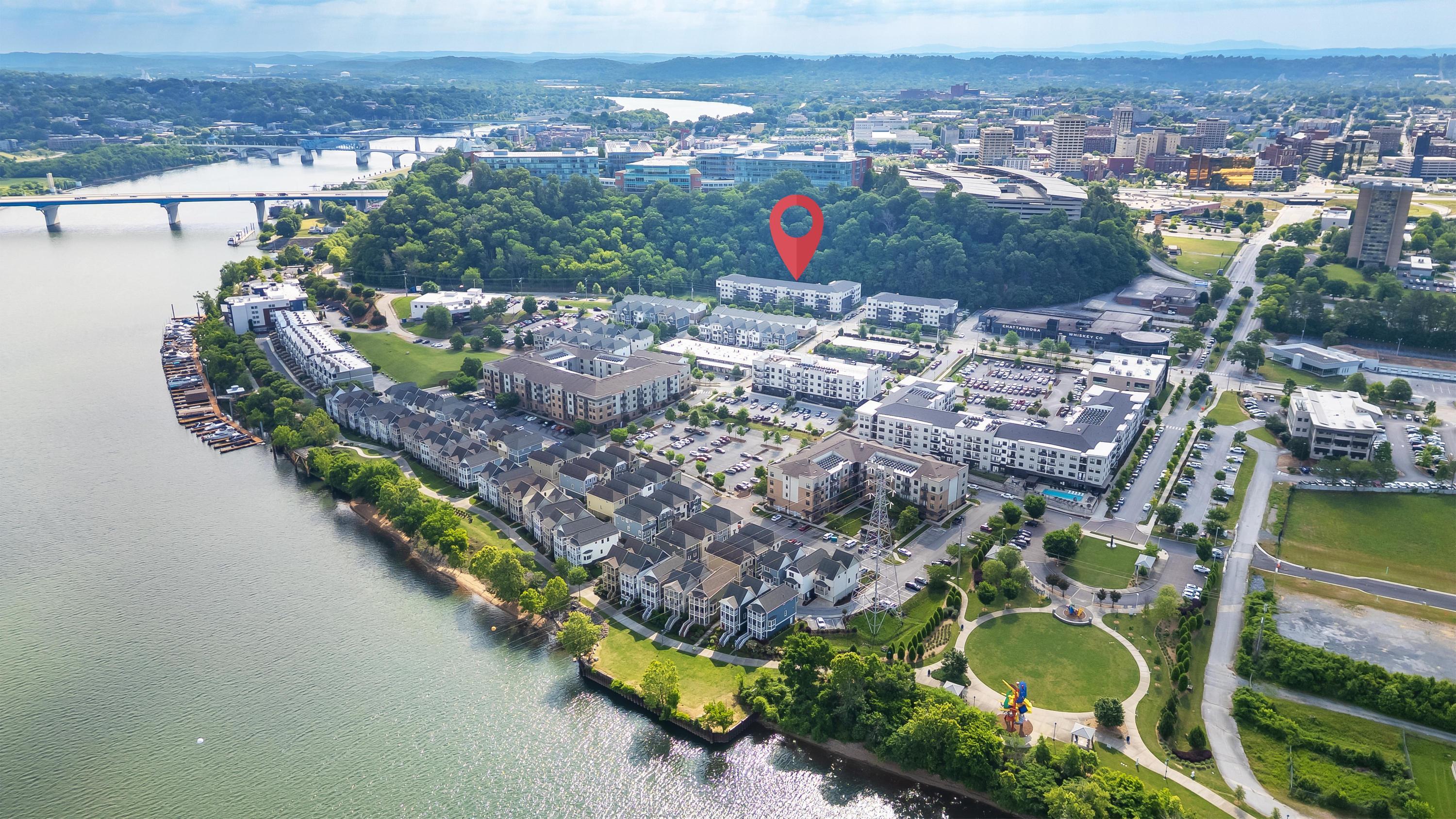 782 Riverfront Parkway, 416