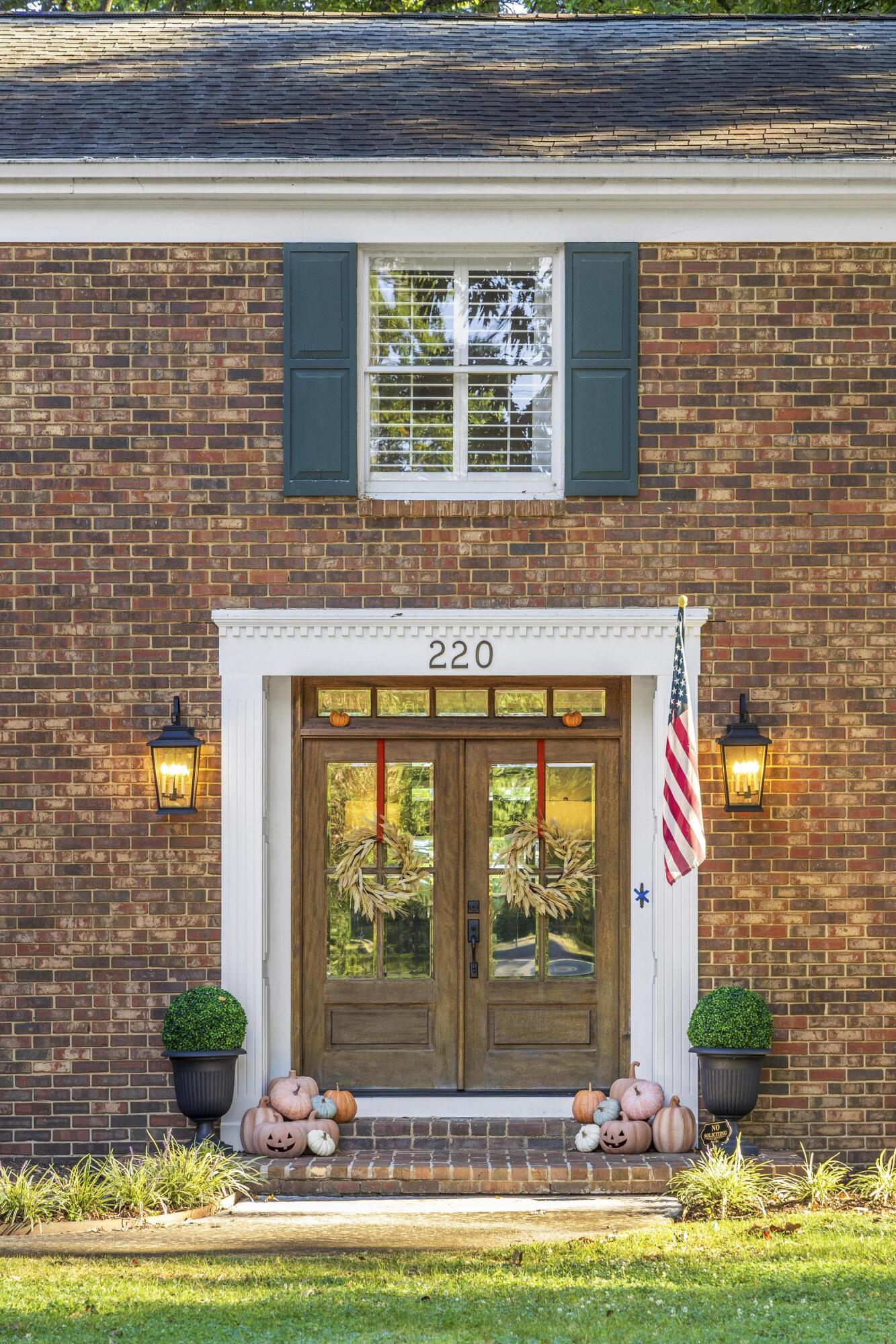 220 Blueberry Hill Road NW
