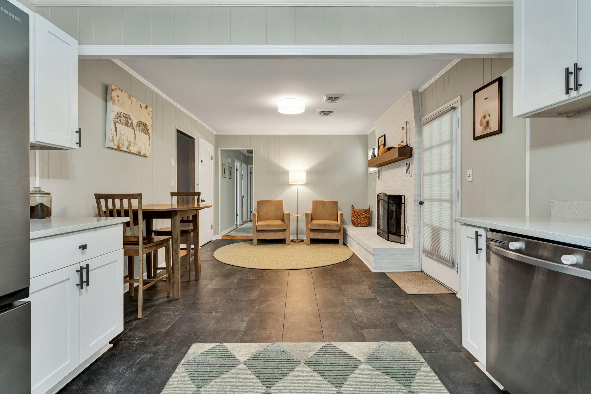 1412 Clearpoint Circle