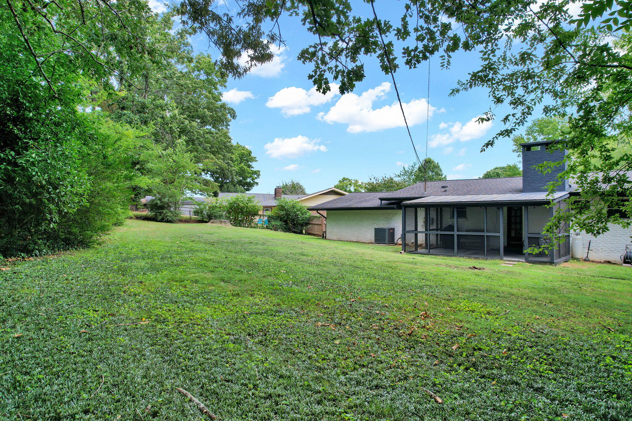 1412 Clearpoint Circle