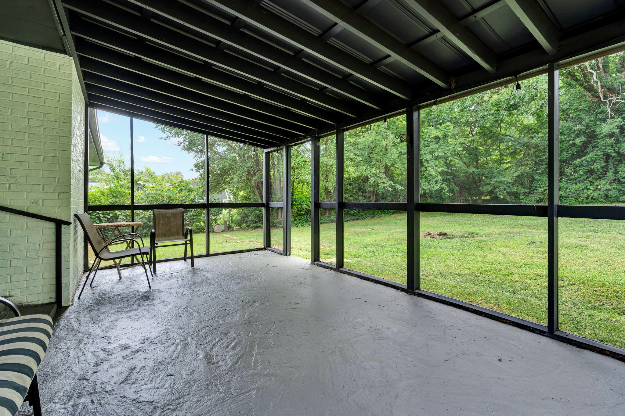 1412 Clearpoint Circle