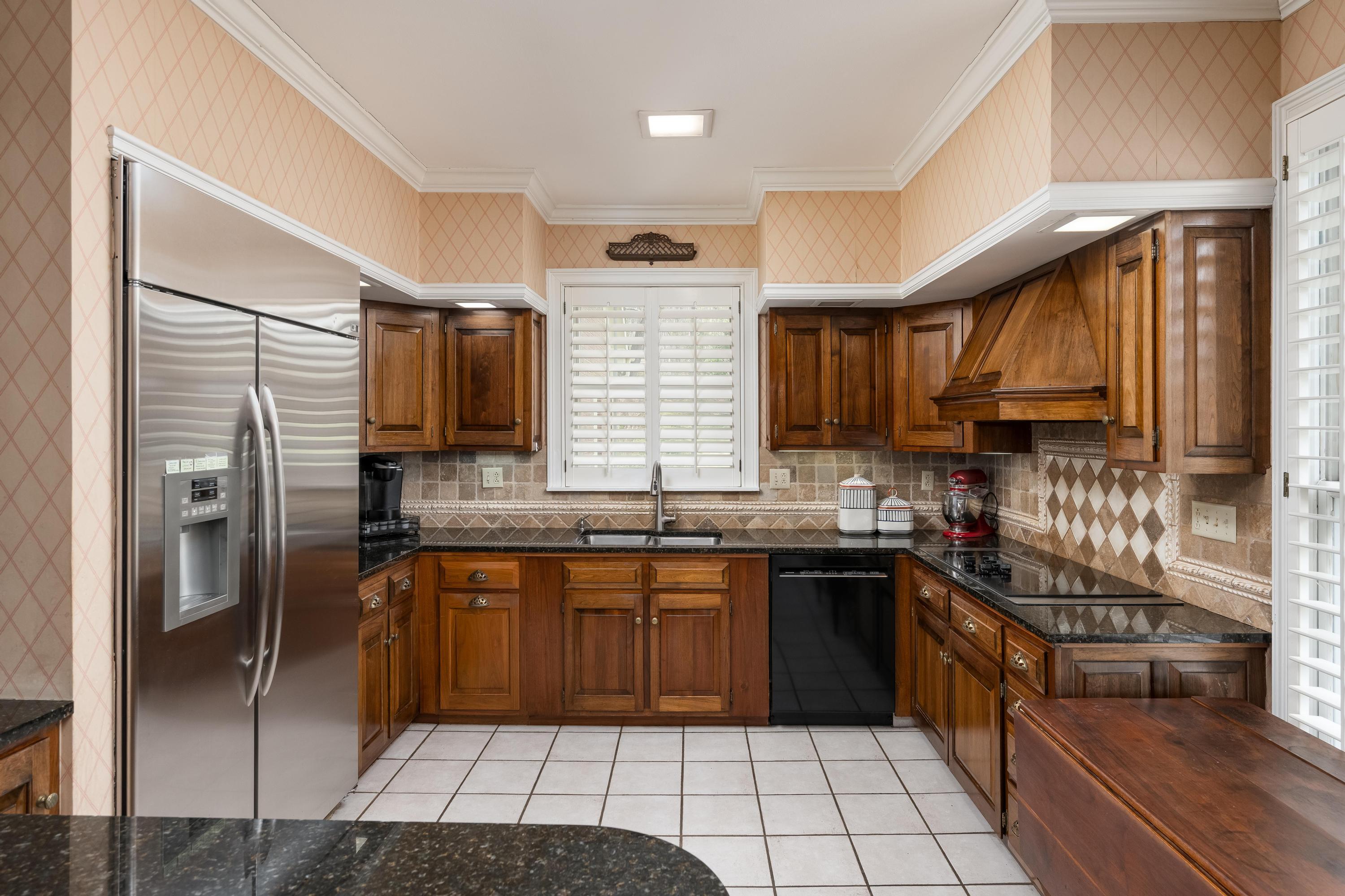 642 Kyle Lane NW