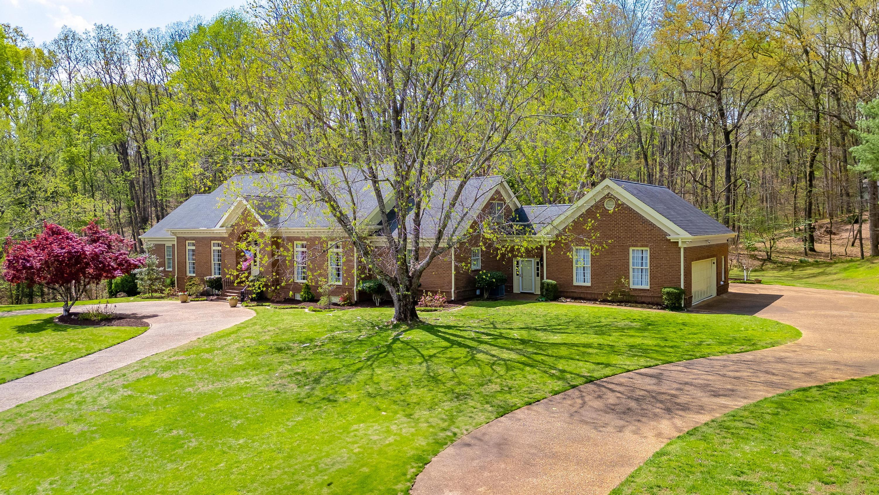 642 Kyle Lane NW