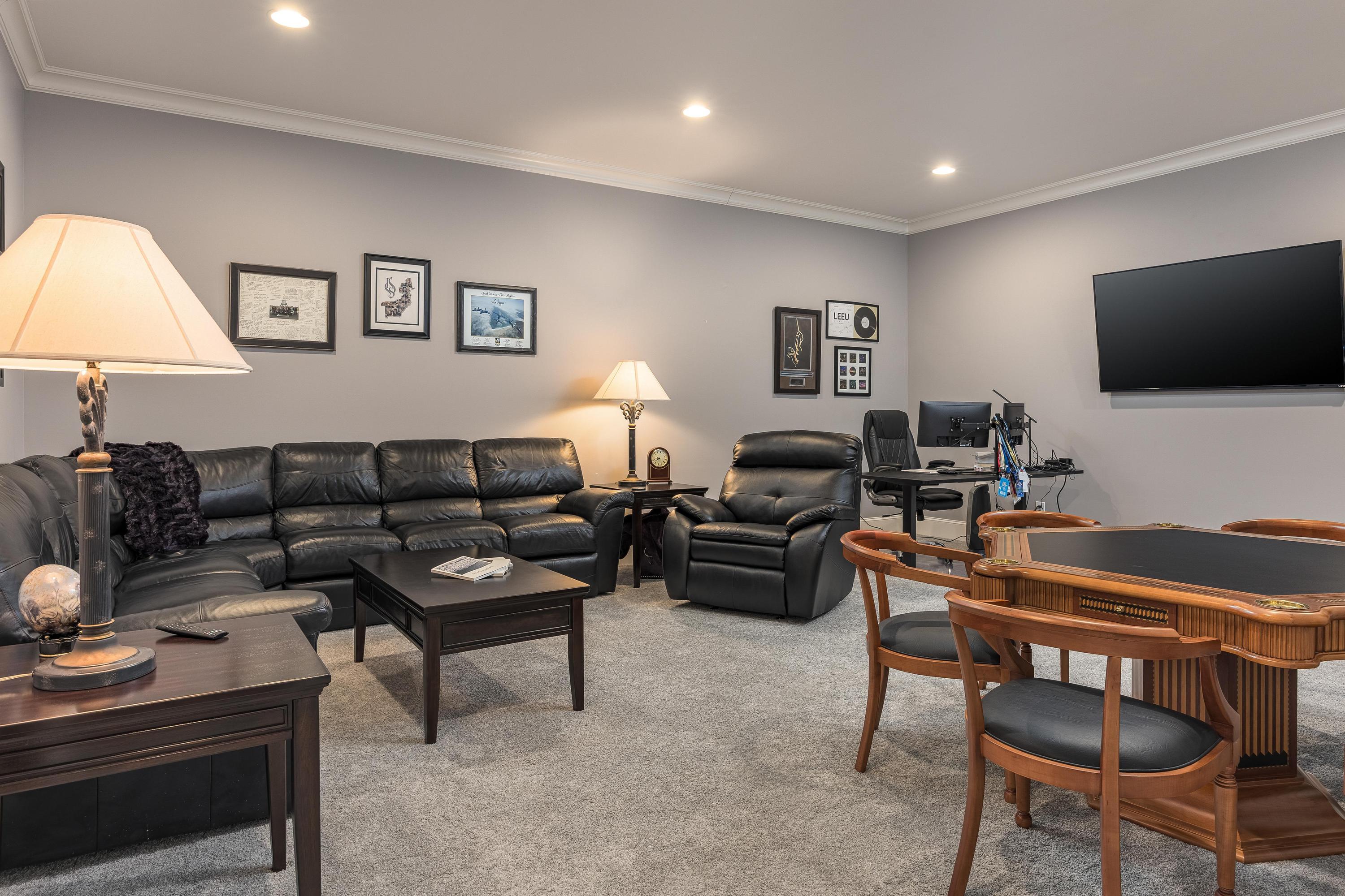 170 Litchfield Lane NW, Cleveland