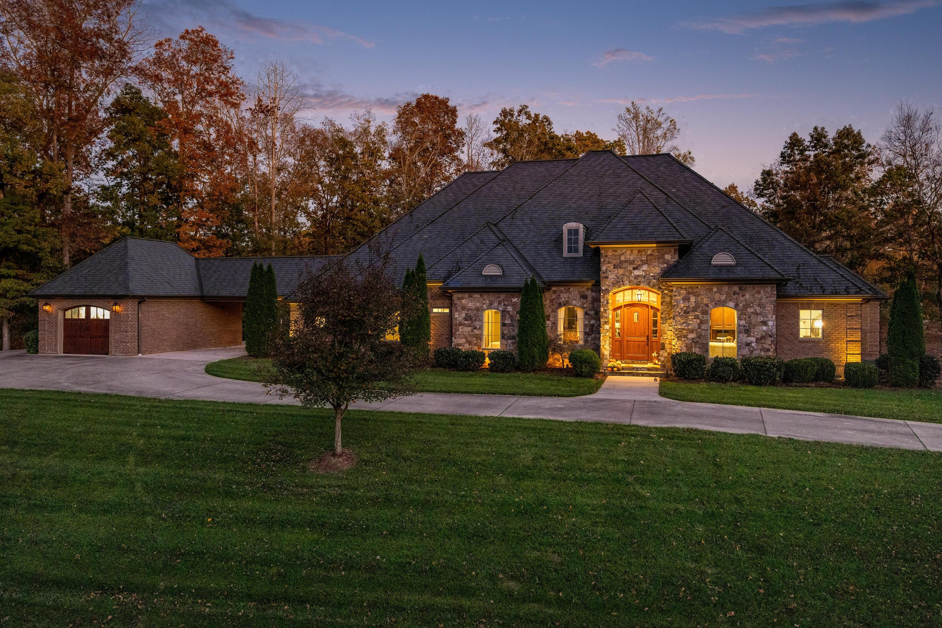 170 Litchfield Lane NW, Cleveland