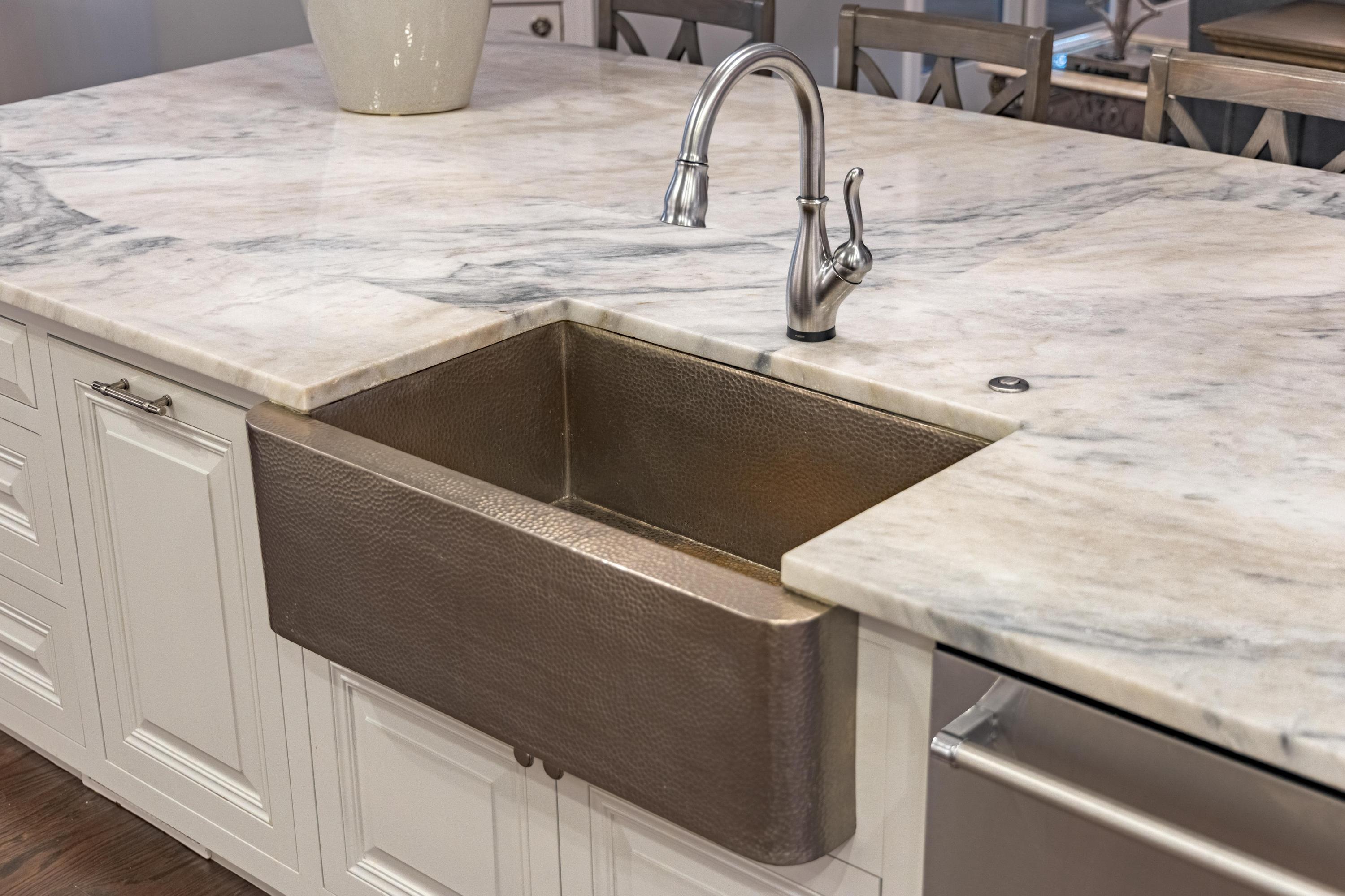 170 Litchfield Lane NW, Cleveland