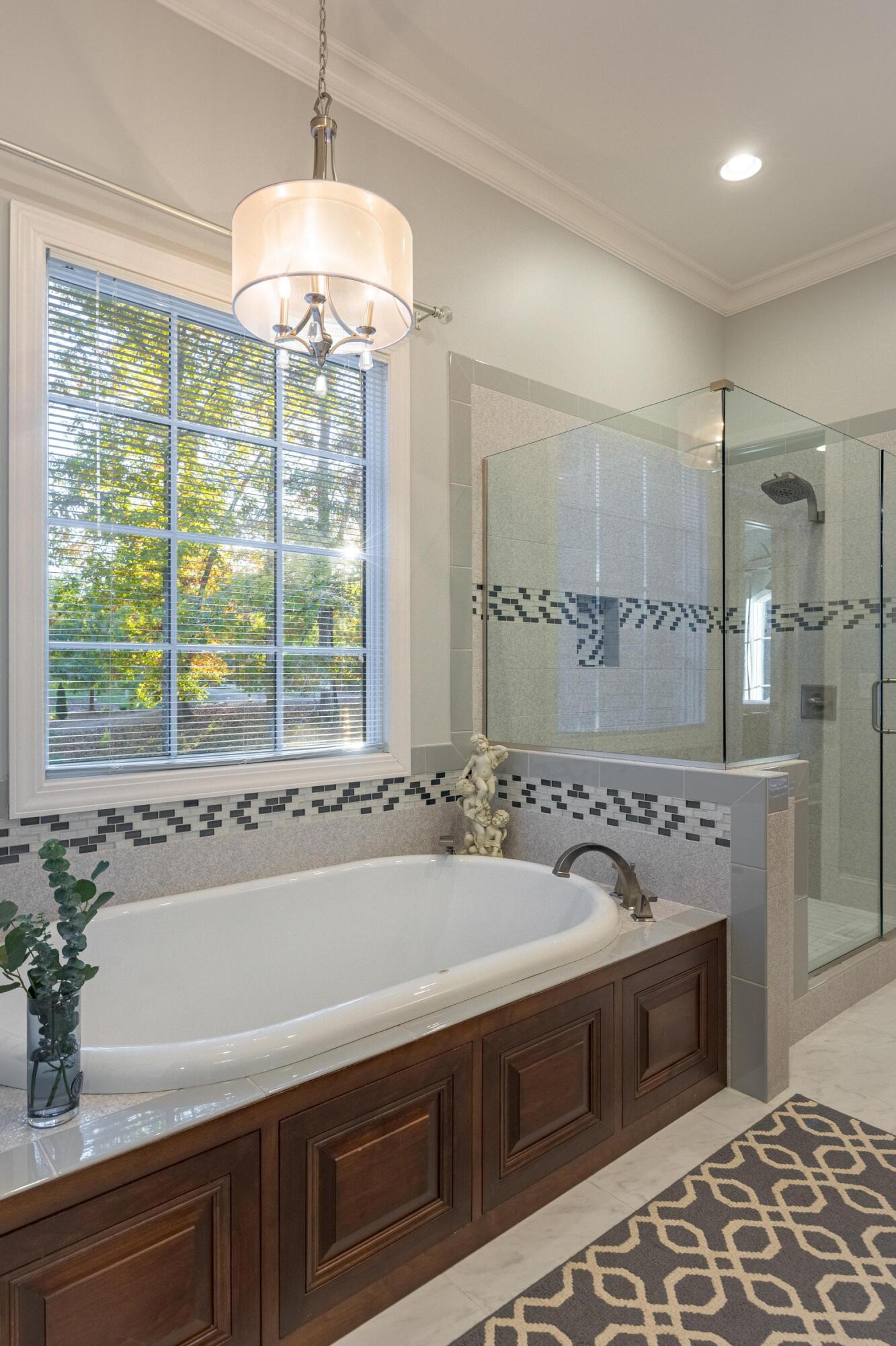 170 Litchfield Lane NW, Cleveland