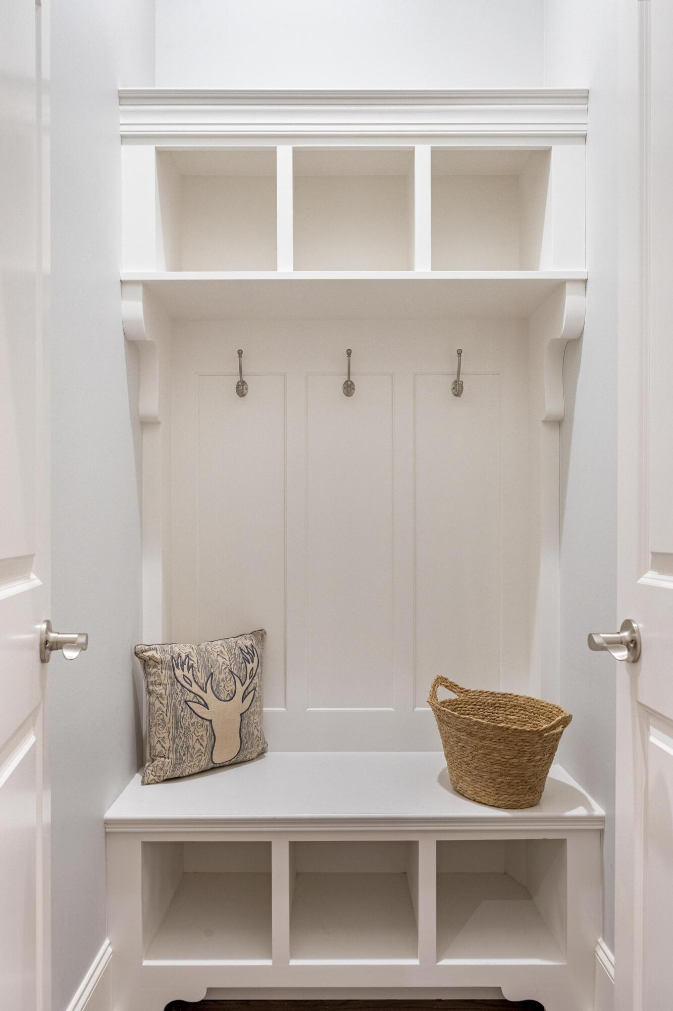 170 Litchfield Lane NW, Cleveland