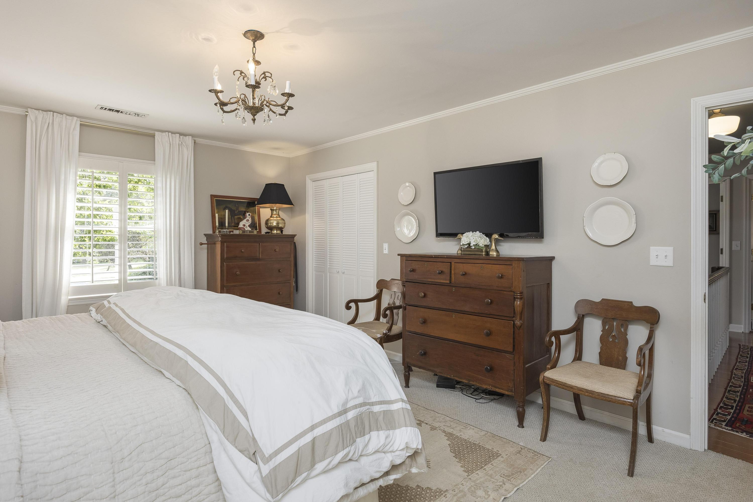 220 Blueberry Hill Road NW