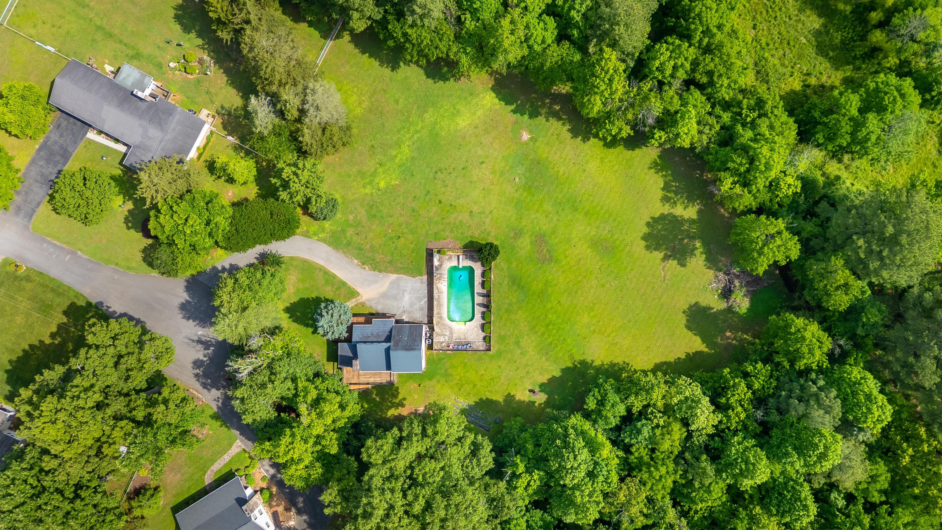 3420 Sunray Drive NW