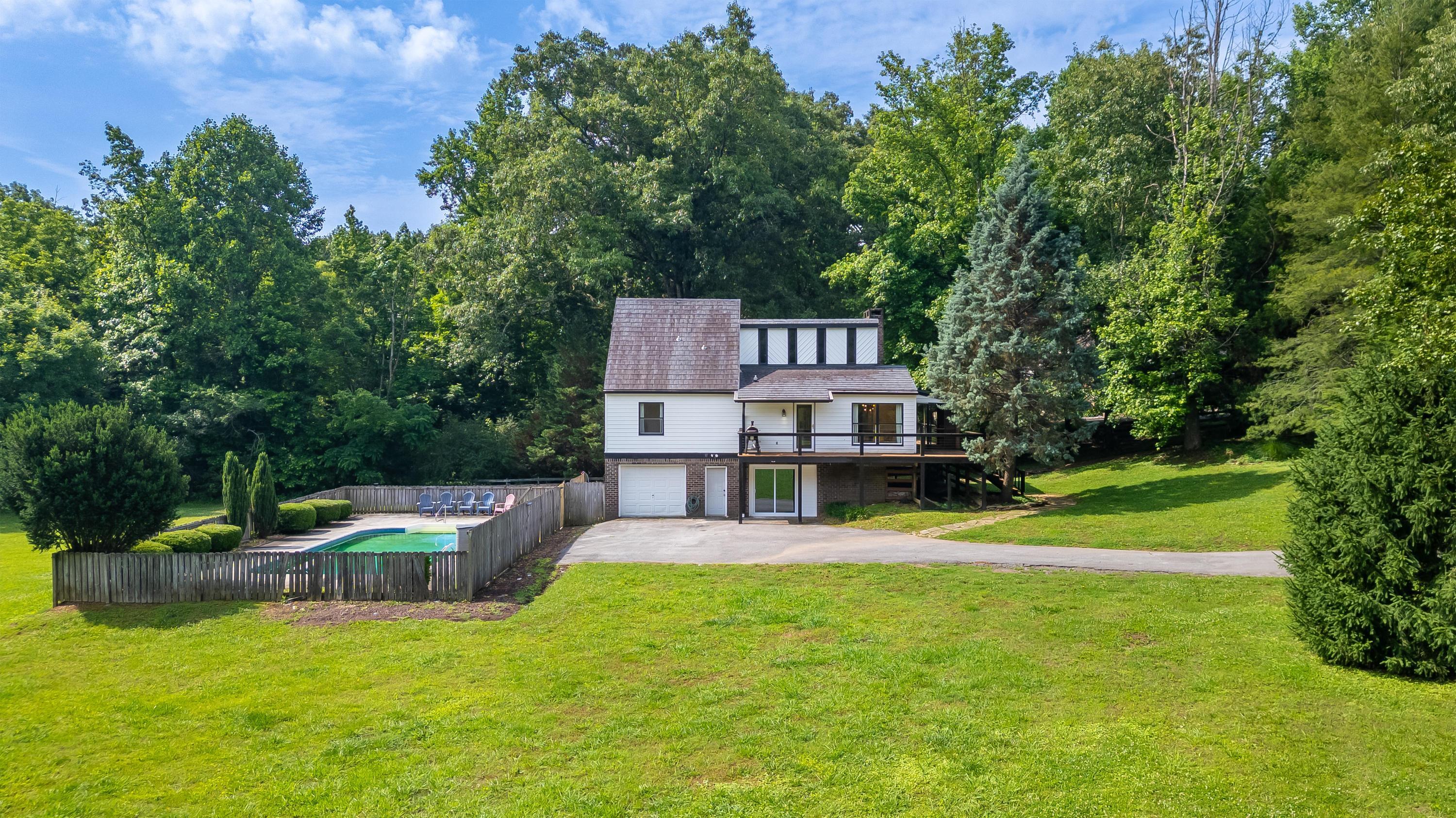 3420 Sunray Drive NW