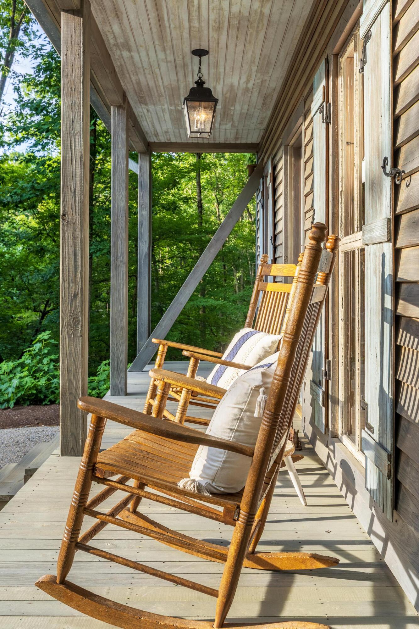 175 Litchfield Lane NW