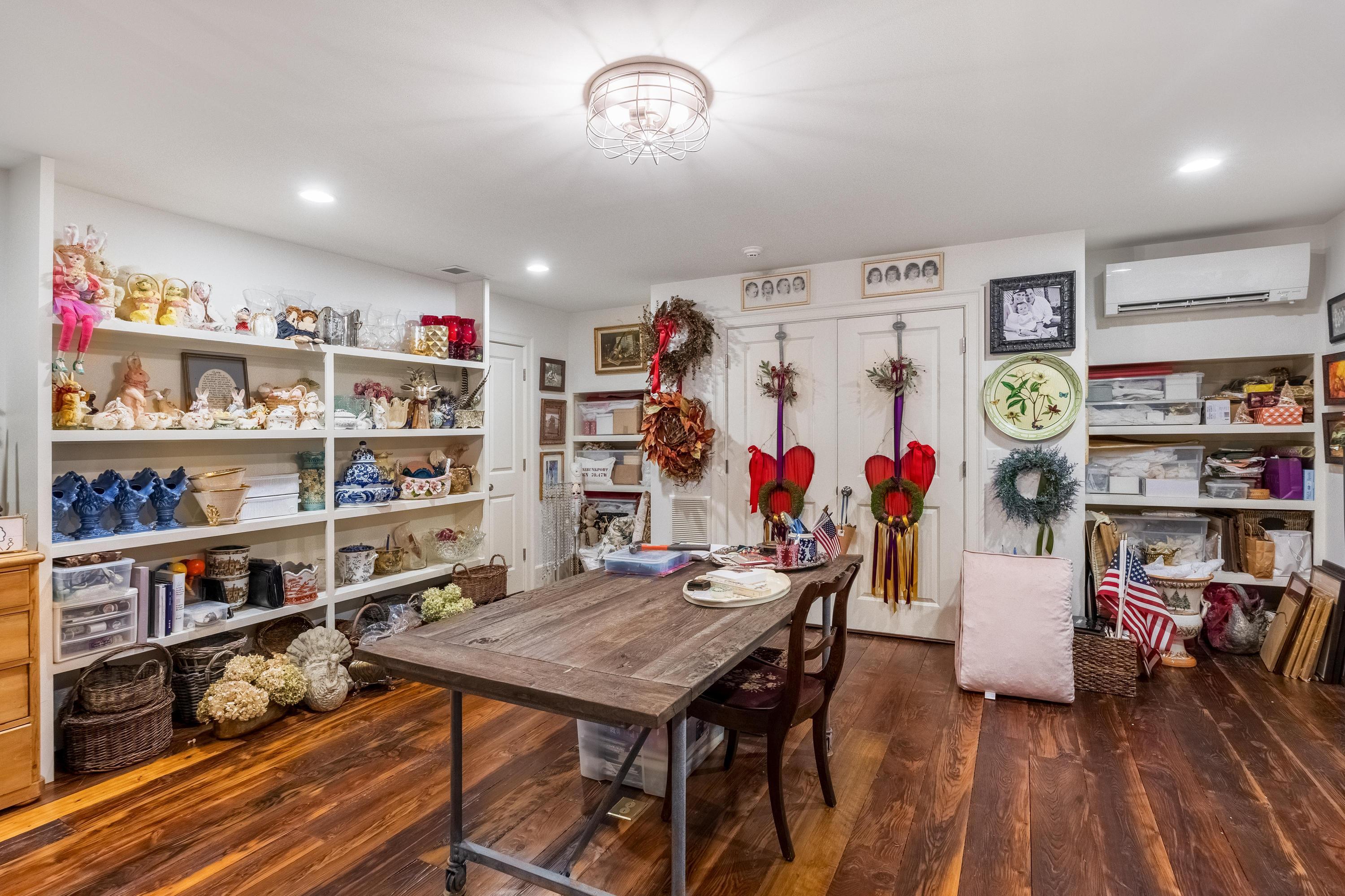 175 Litchfield Lane NW