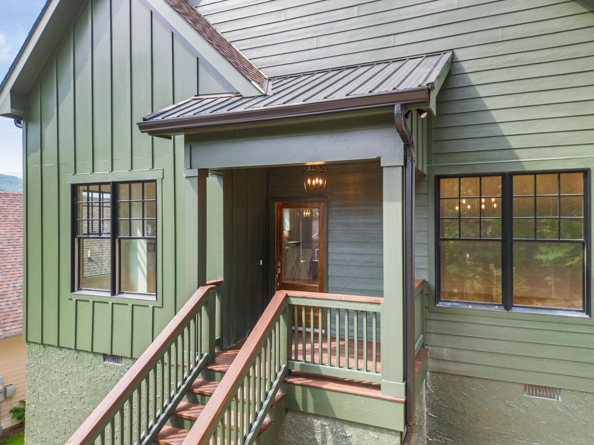 1201 W 46th Street