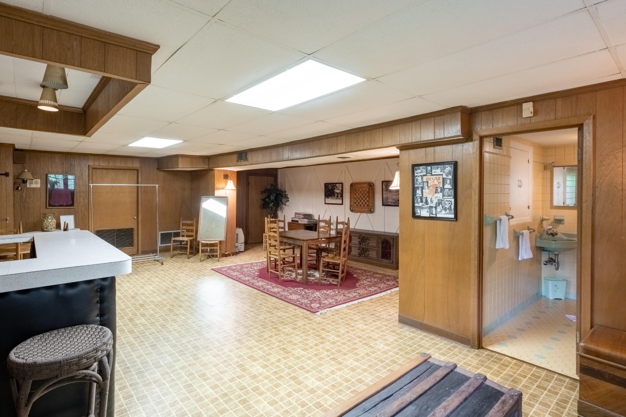 201 Fillauer Lake Rd, NE