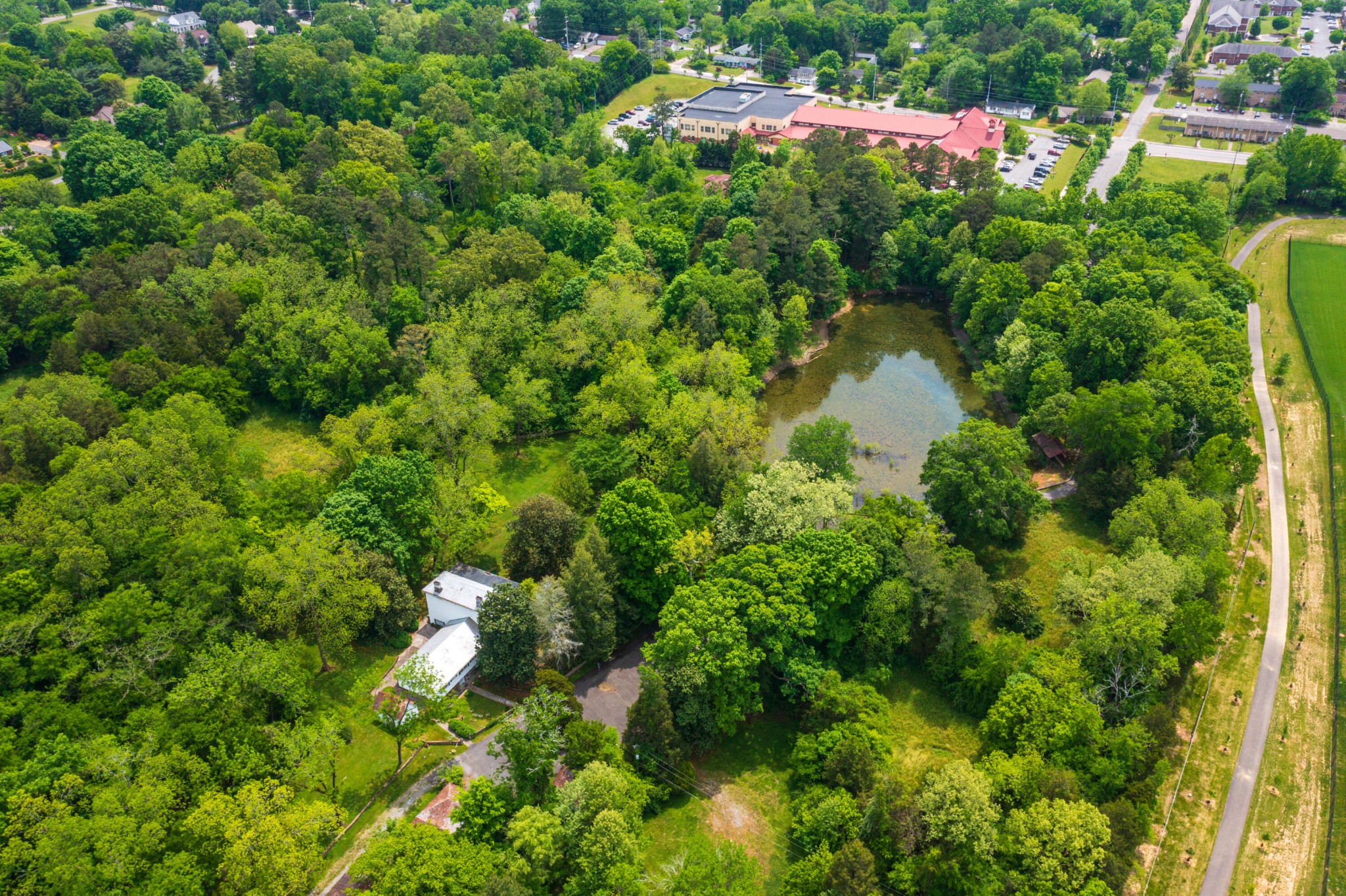 201 Fillauer Lake Rd, NE