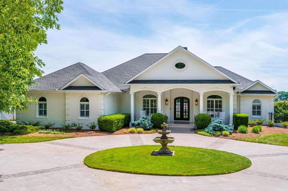 115 Blue Herron Dr