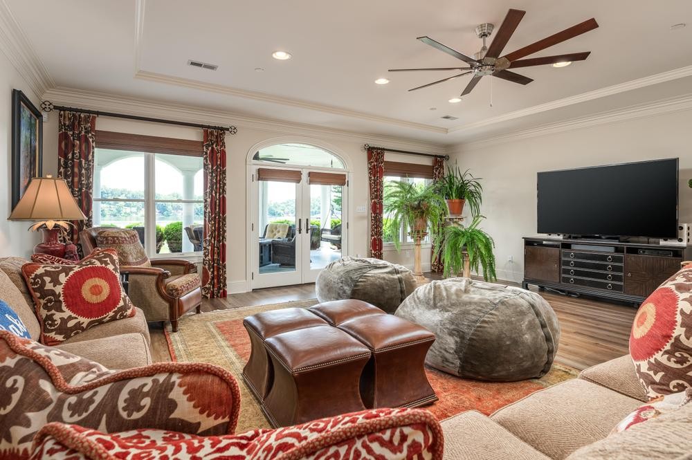 115 Blue Herron Dr