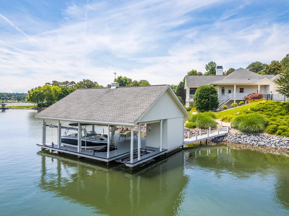 115 Blue Herron Dr