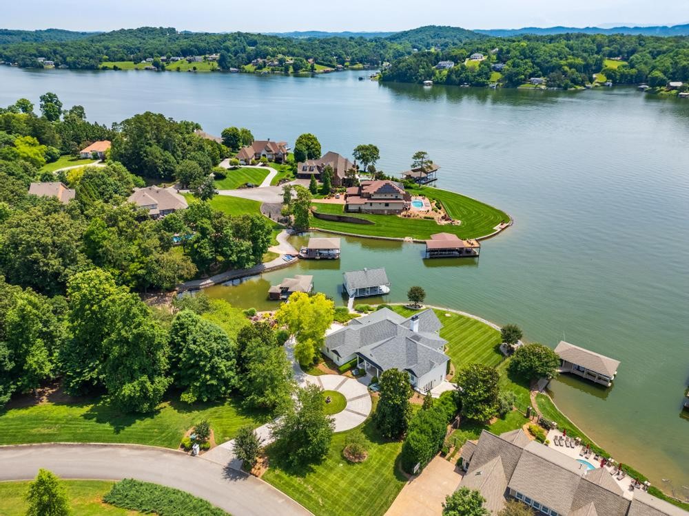 115 Blue Herron Dr
