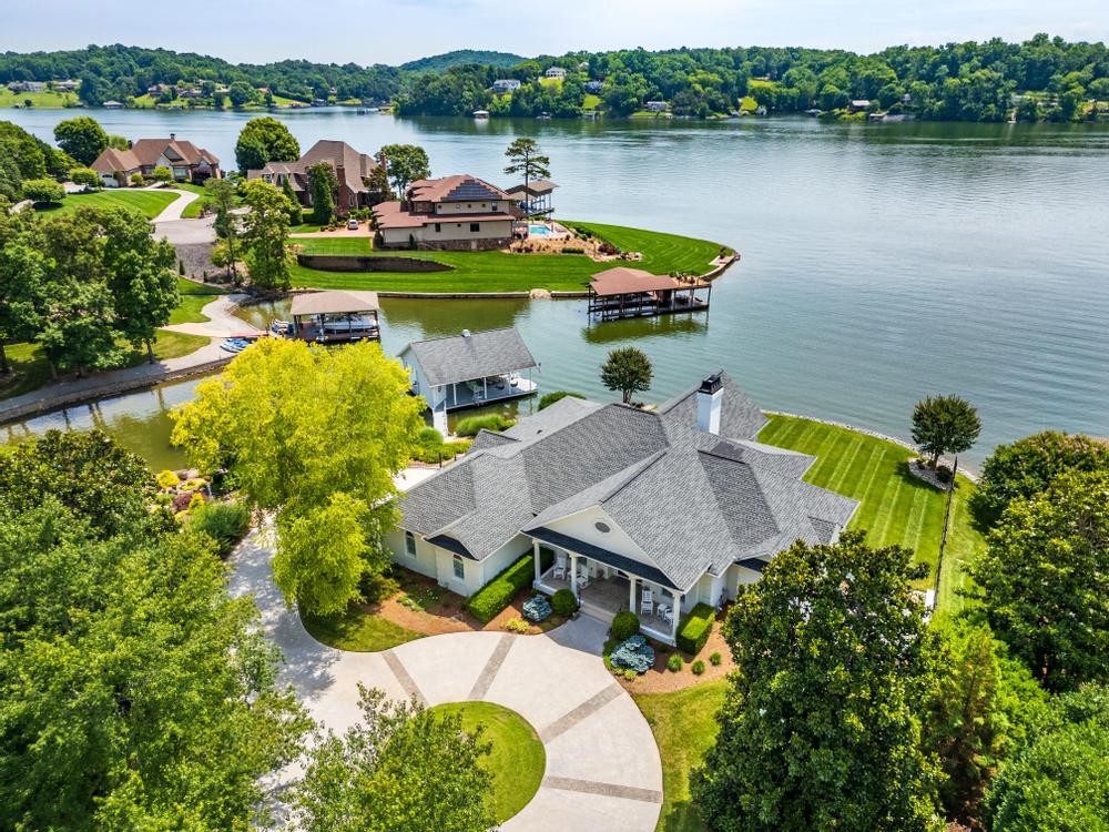 115 Blue Herron Dr