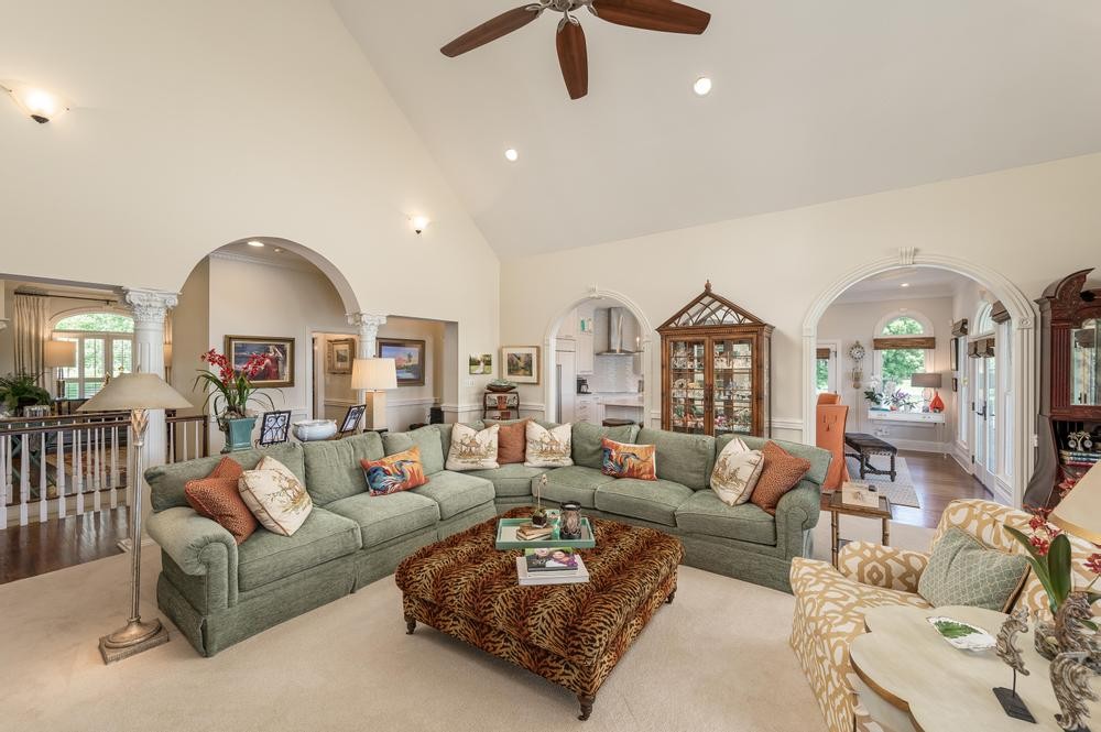 115 Blue Herron Dr