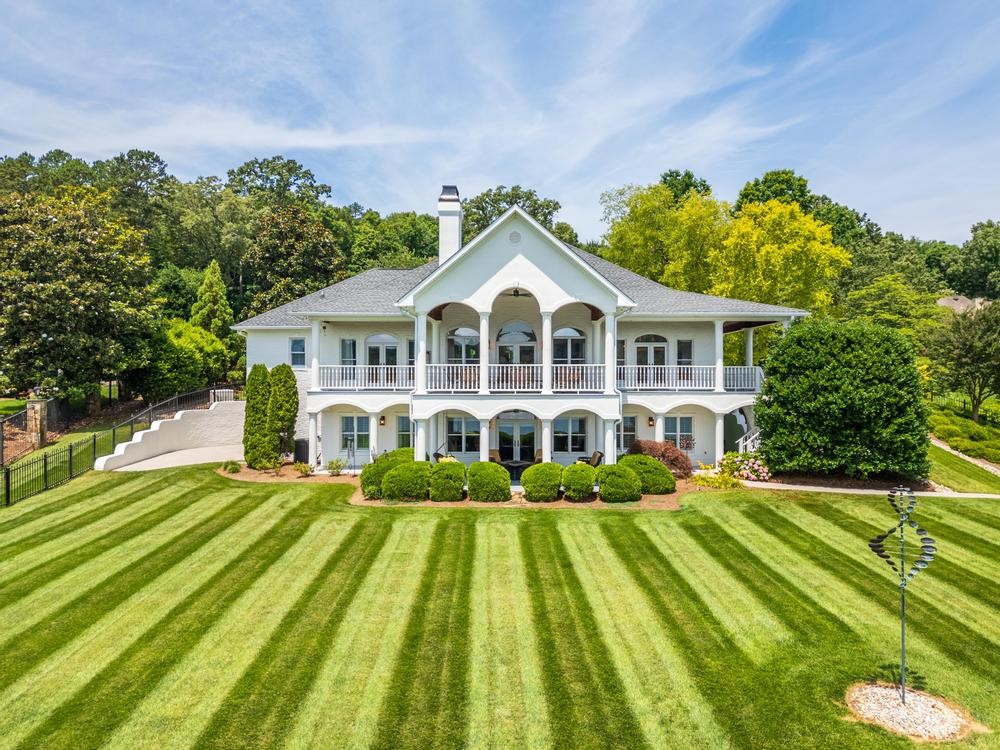 115 Blue Herron Dr