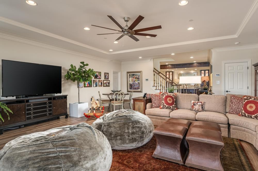 115 Blue Herron Dr