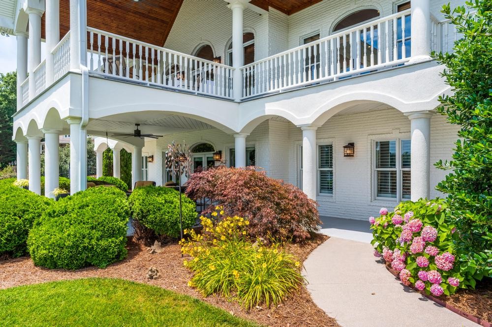 115 Blue Herron Dr
