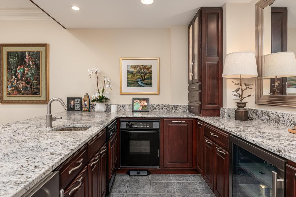 115 Blue Herron Dr