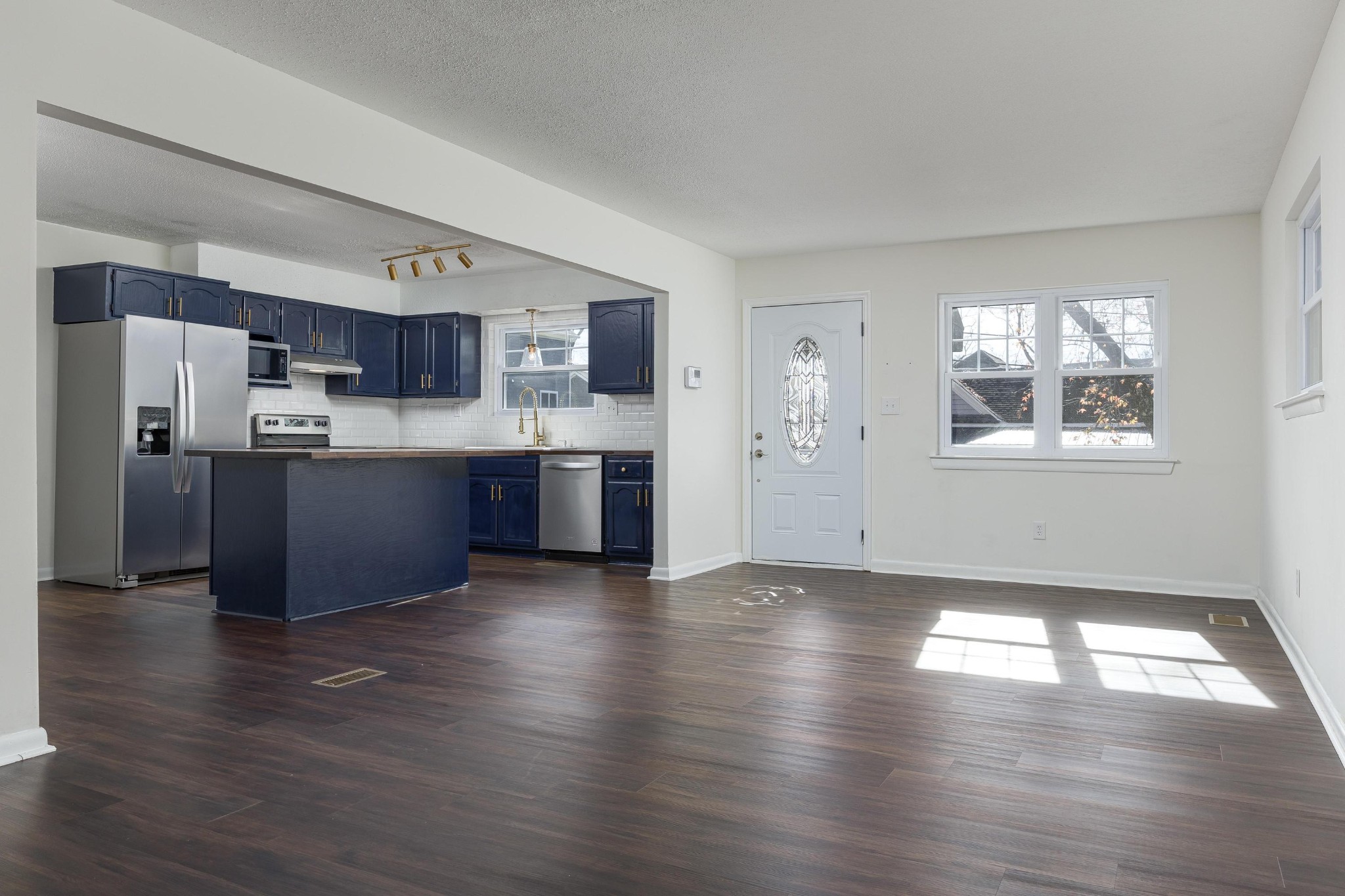 1313 W 46th Street