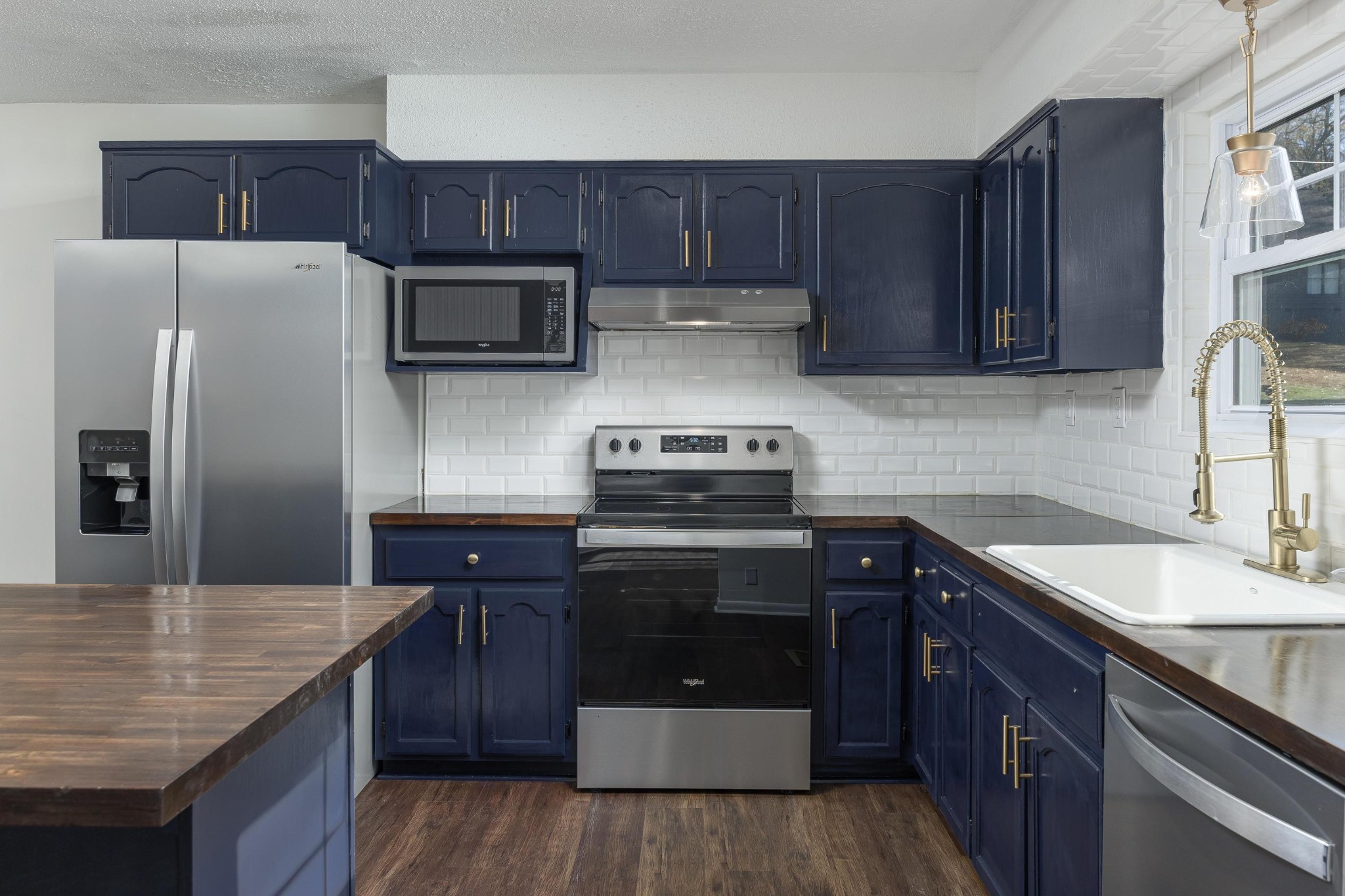 1313 W 46th Street