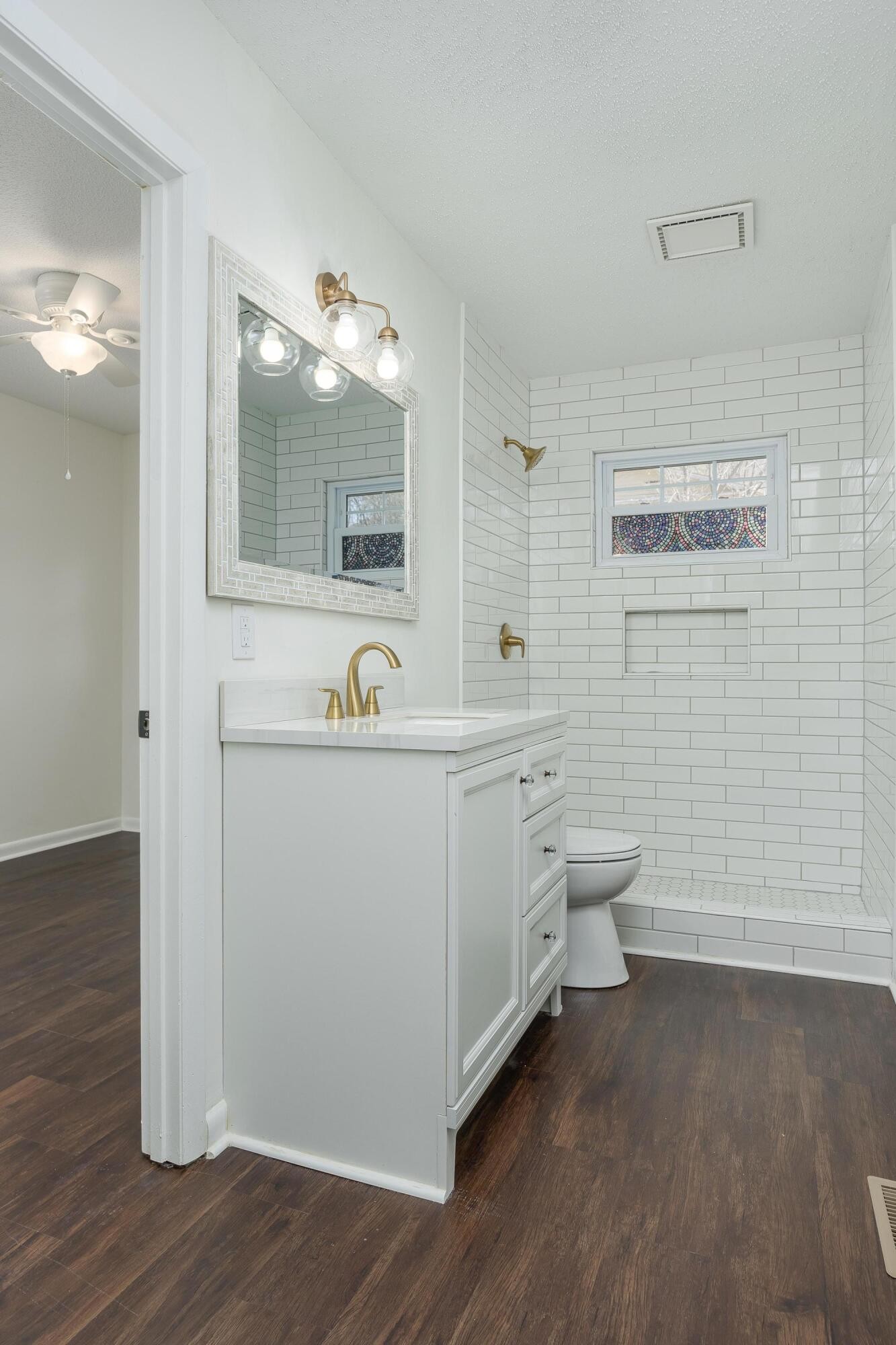 1313 W 46th Street