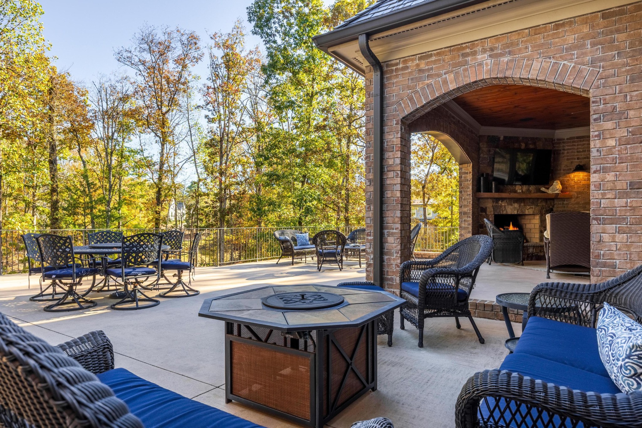 170 Litchfield Lane, NW