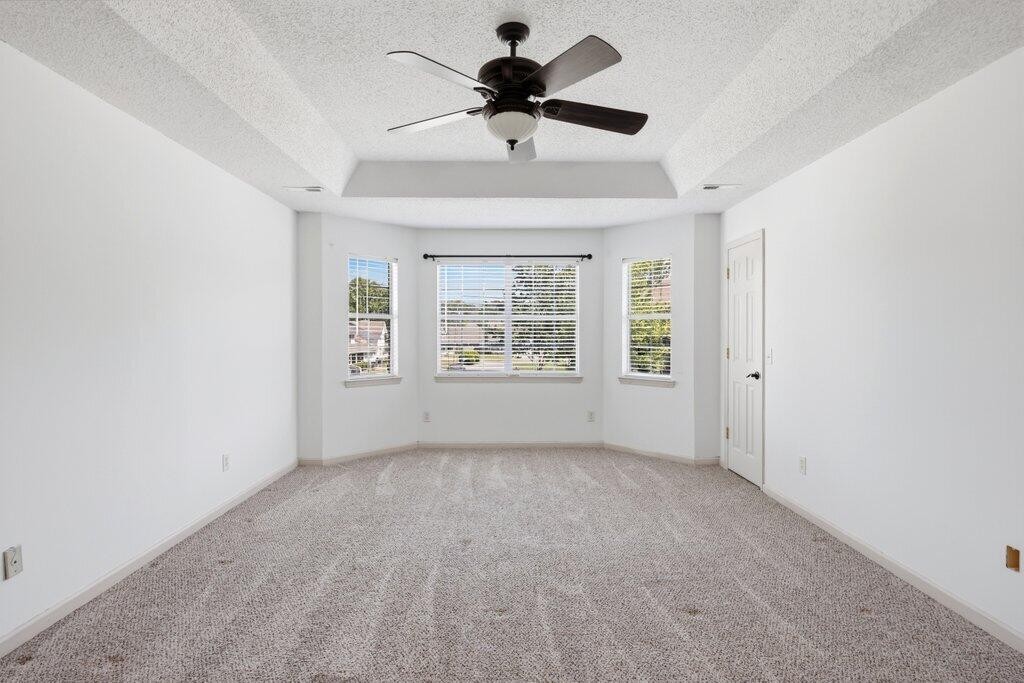 8708 Oak View Drive