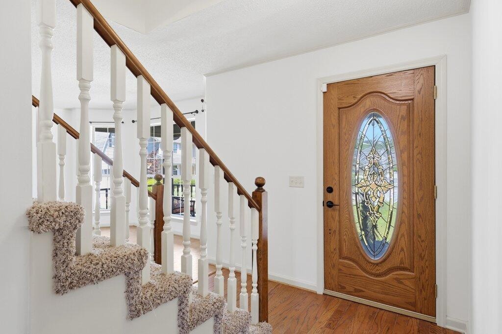 8708 Oak View Drive