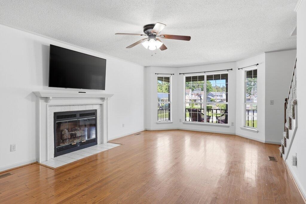 8708 Oak View Drive