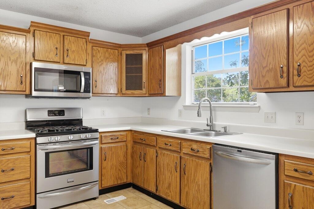 8708 Oak View Drive