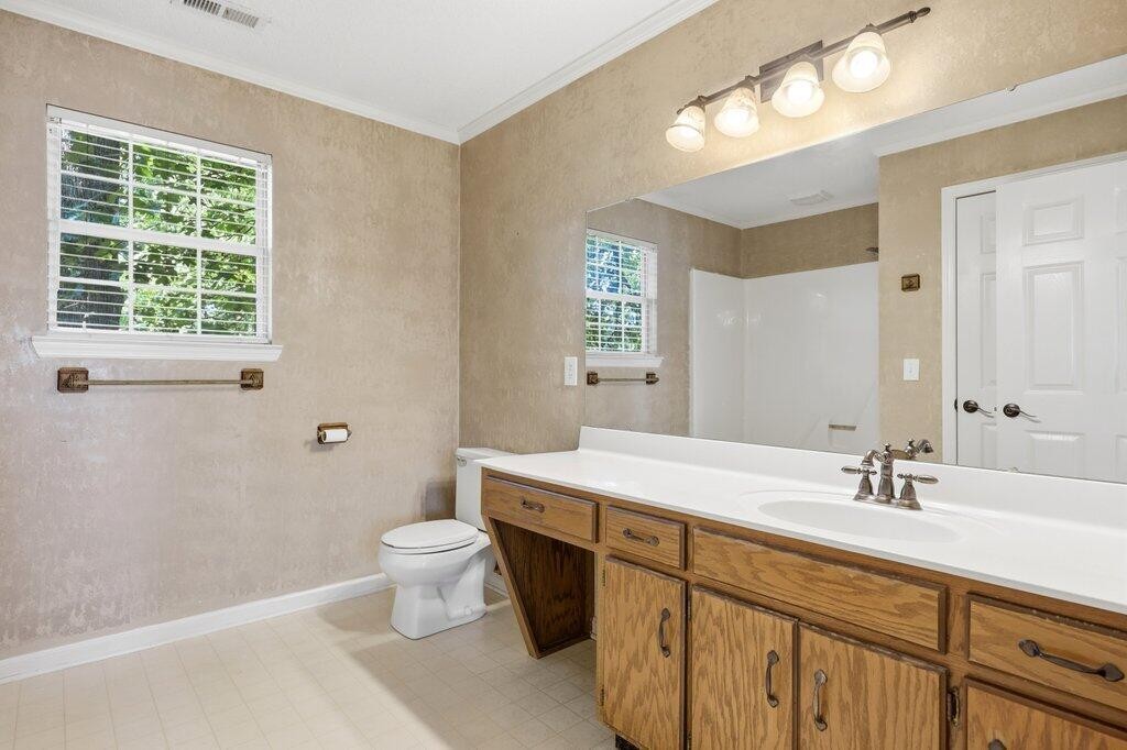 8708 Oak View Drive