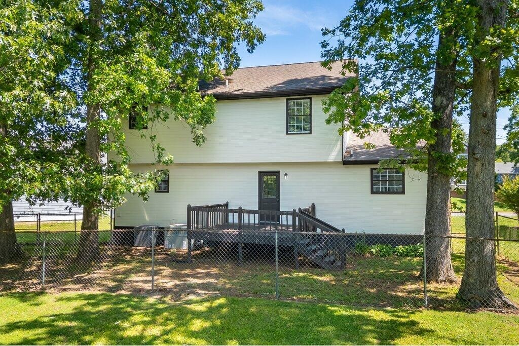 8708 Oak View Drive