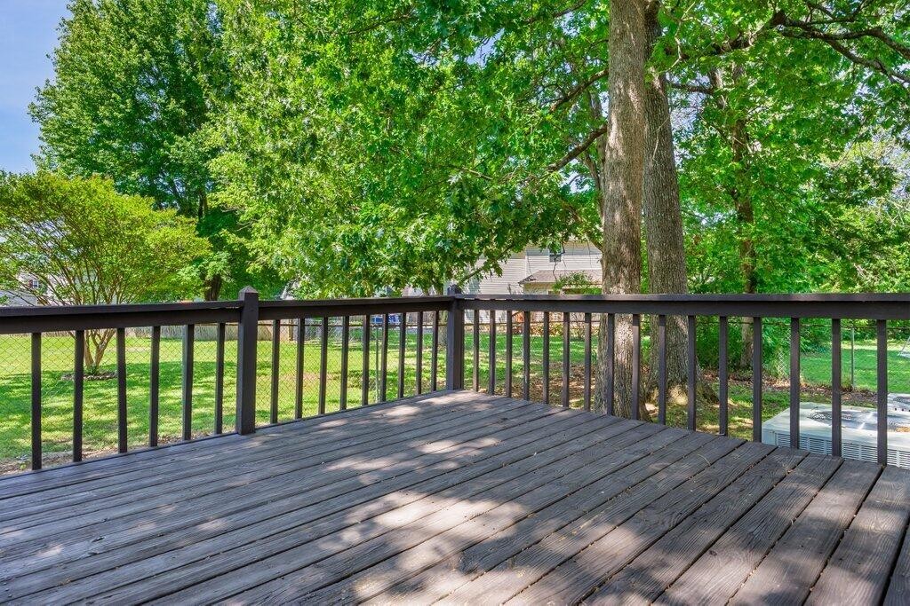 8708 Oak View Drive