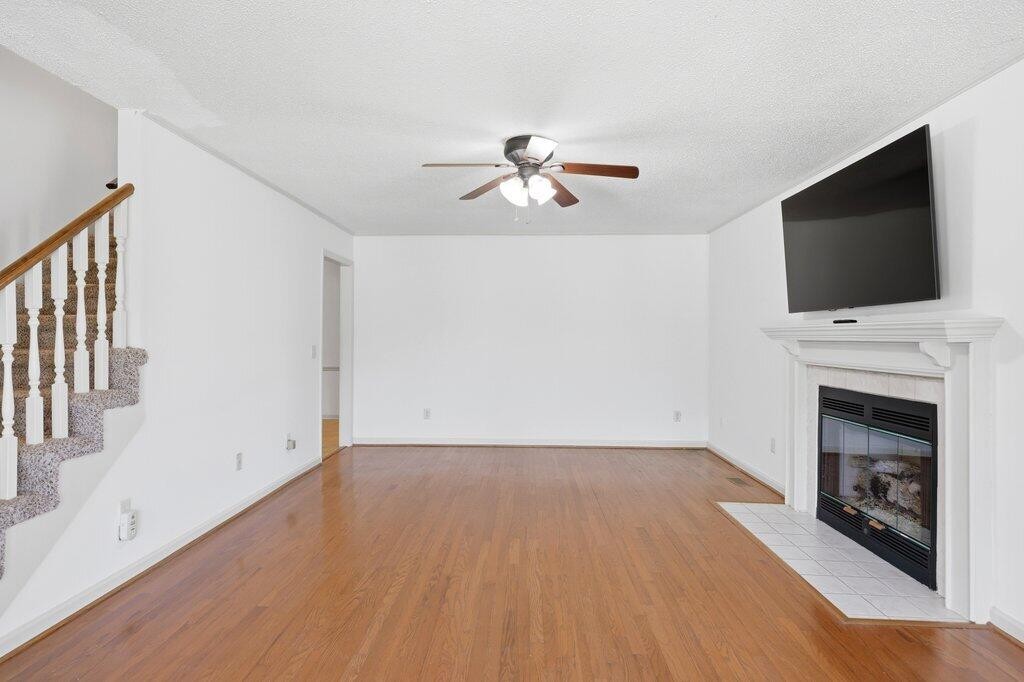 8708 Oak View Drive