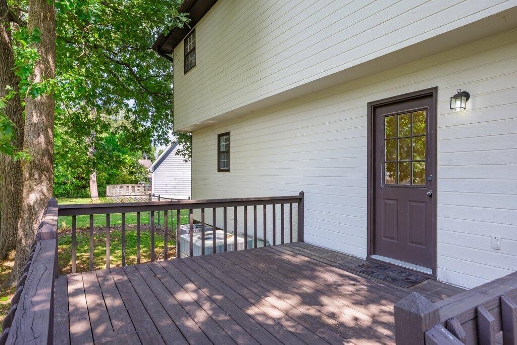 8708 Oak View Drive